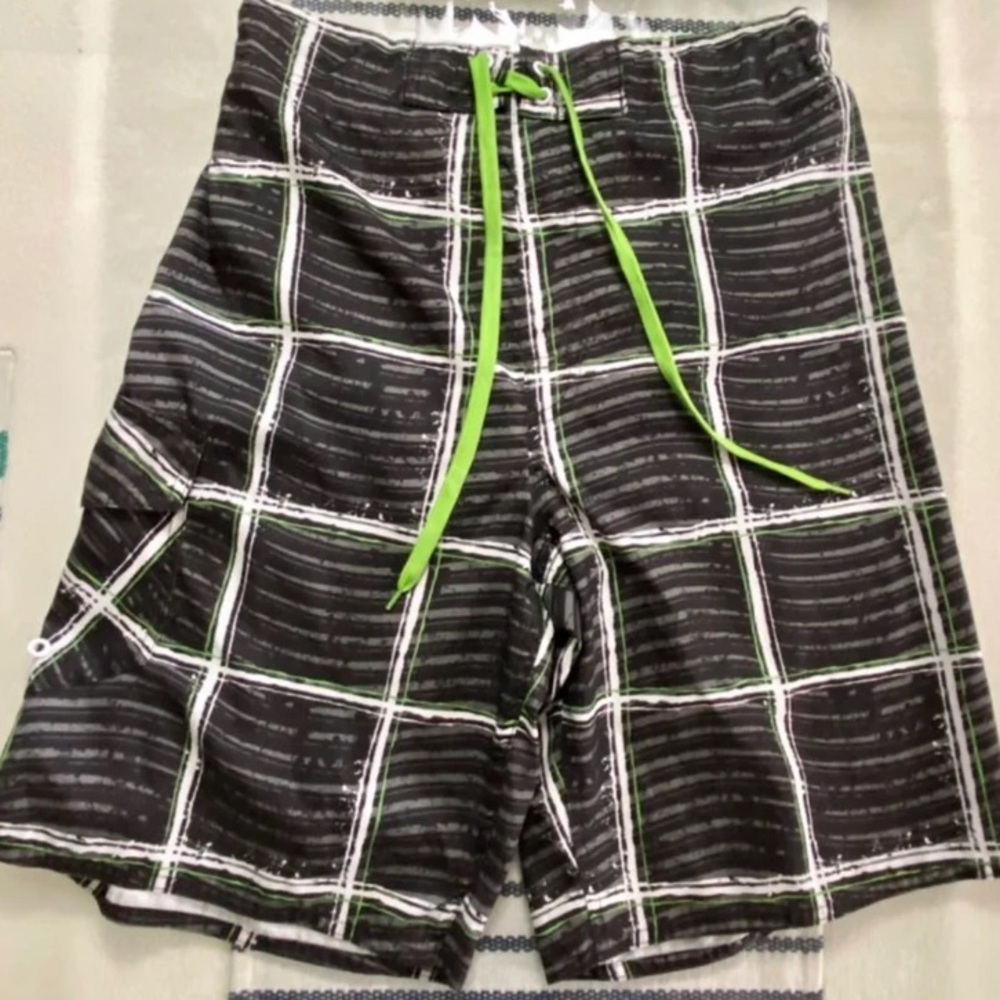 JOE BOXER SWIM TRUNKS SIZE MEDIUM